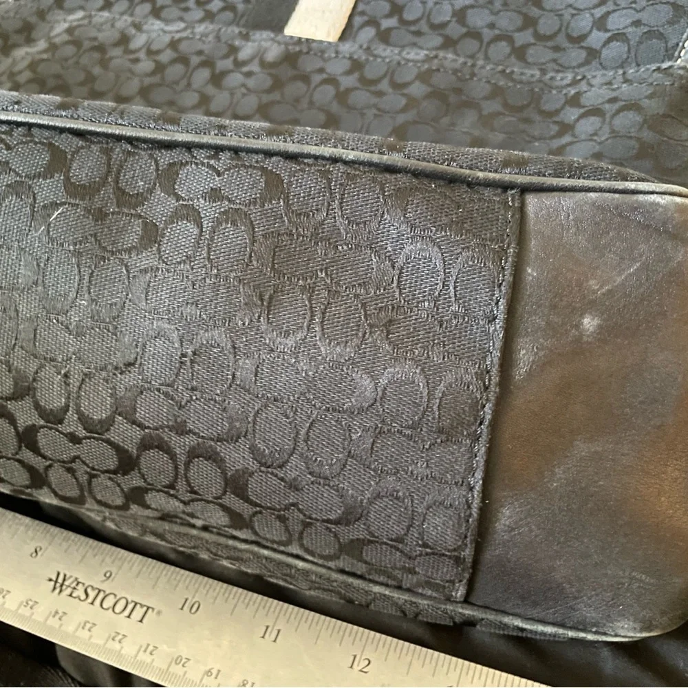 Coach Signature Voyager Messenger Bag - Picture 7 of 9